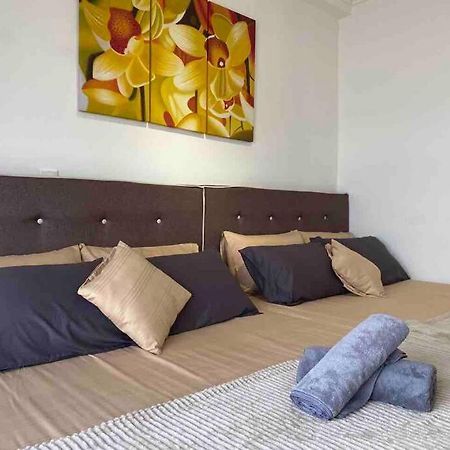 2 Bedroom Apartment Next To Historical Spots Malacca Esterno foto