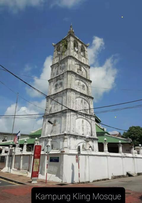 2 Bedroom Apartment Next To Historical Spots Malacca Esterno foto