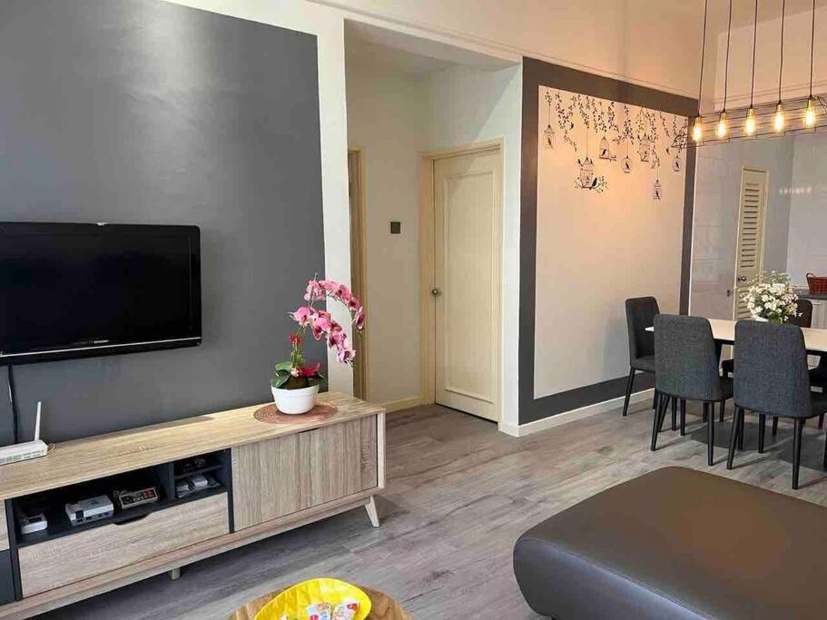 2 Bedroom Apartment Next To Historical Spots Malacca Esterno foto