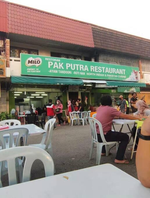 2 Bedroom Apartment Next To Historical Spots Malacca Esterno foto